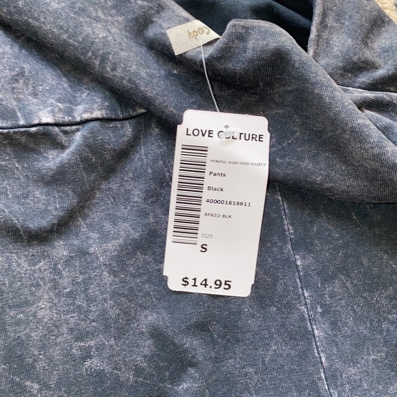 NWT Love Culture Small Mineral Washed High Waisted Leggings - Picture 3 of 3